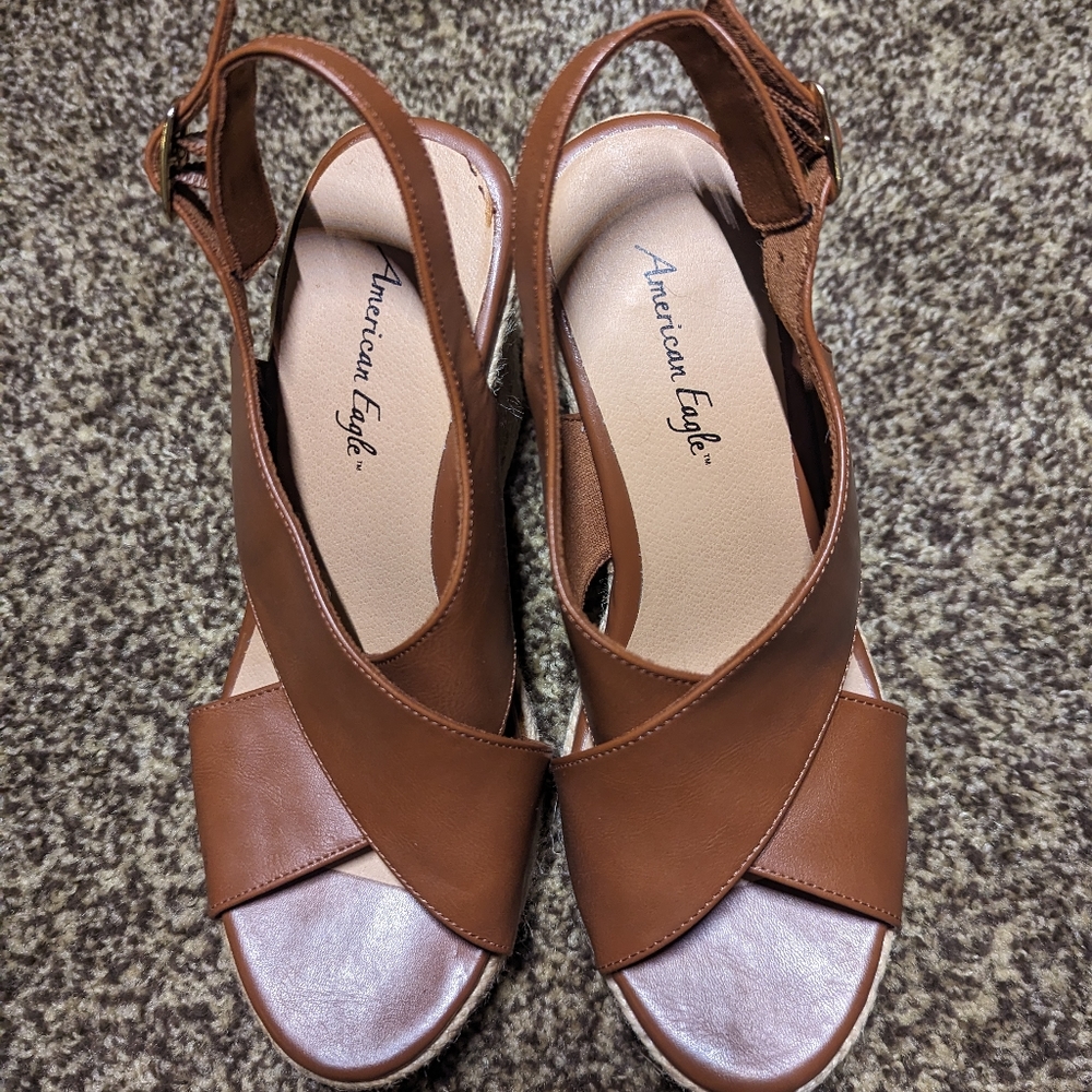 American eagle by Payless | woman’s brown sandals | size 7.5